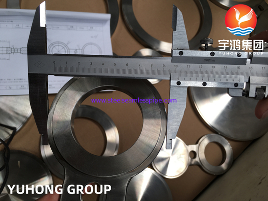 ASTM A182 F316L स्टेनलेस स्टील तमाशा ब्लाइंड निकला हुआ किनारा / चित्रा 8 निकला हुआ किनारा