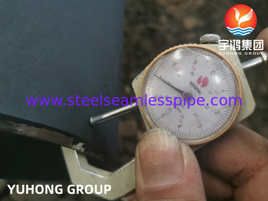 ASTM A335 / ASME SA335 P9 मिश्र धातु स्टील सीमलेस पाइप ब्लैक पेंटिंग बेवेल्ड एंड