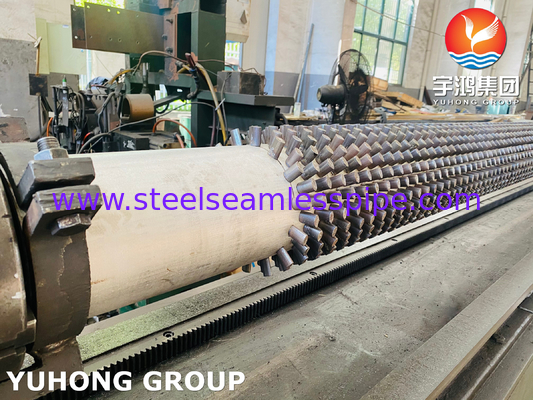 एचएफडब्ल्यू स्टड्ड फिन ट्यूबः ASME SA213 TP347H बेस ट्यूब के साथ 11% Cr स्टील स्टड फायर हीटर के लिए