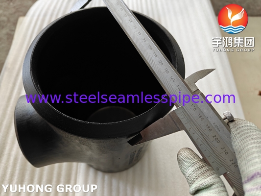 ASTM A234 WP11 CL2 मिश्र धातु स्टील कम करने वाली टी ASME B16.9 बटवेल्ड पाइप फिटिंग