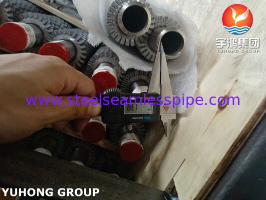 उच्च आवृत्ति वेल्डेड Serrated Fined ट्यूब TP304H बेस / SS304 फिन