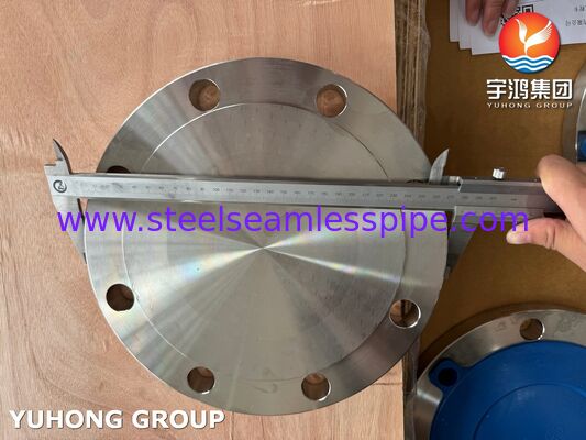 ASME SA182 F304 औद्योगिक पाइपलाइन प्रणालियों के लिए ऑस्टेनिटिक स्टेनलेस स्टील फोल्डेड फ्लैंज ASME B16.5 मानक के अनुरूप