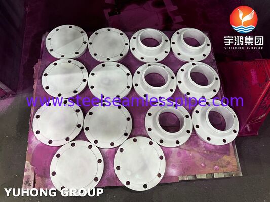 ASME SA182 F304 औद्योगिक पाइपलाइन प्रणालियों के लिए ऑस्टेनिटिक स्टेनलेस स्टील फोल्डेड फ्लैंज ASME B16.5 मानक के अनुरूप