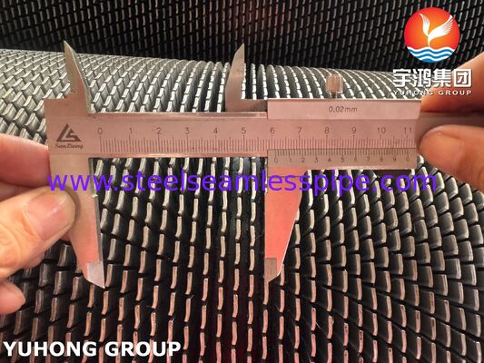 दागदार फिन ट्यूब ASTM A335 P22 बेस और 1Cr13 फिन