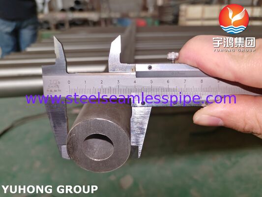 ASTM A312 TP304 / UNS S30400 रासायनिक उद्योग के लिए निर्बाध स्टेनलेस स्टील खोखले पट्टी