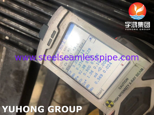 ASME SA213 T5 मिश्र धातु स्टील सीमलेस ट्यूब बॉयलर हीट एक्सचेंजर के लिए उच्च तापमान प्रतिरोध के साथ काला चित्रित