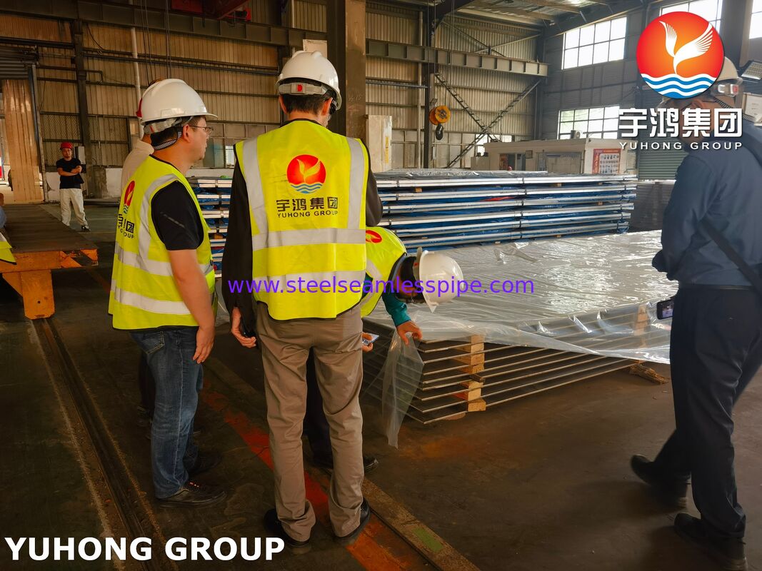 टाइटेनियम स्टील क्लैड प्लेट्स क्लैडिंग पार्ट्स SA516 Gr 70 Gr.2 विस्फोटक कंपोजिट के साथ