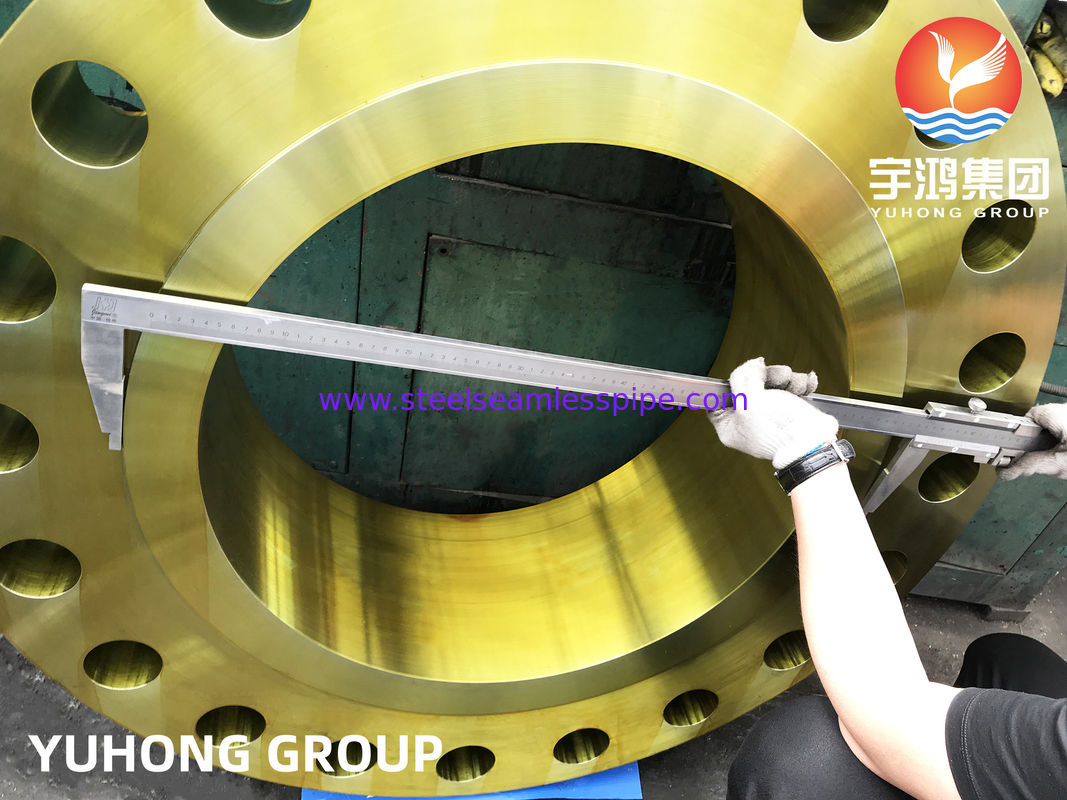 A694 F52 वेल्ड-नेक फ्लैंज जंग संरक्षण के साथ, कार्बन और मिश्र धातु स्टील B16.47 फोर्जिंग्स, हाइड्रोजन सल्फाइड प्रतिरोधी